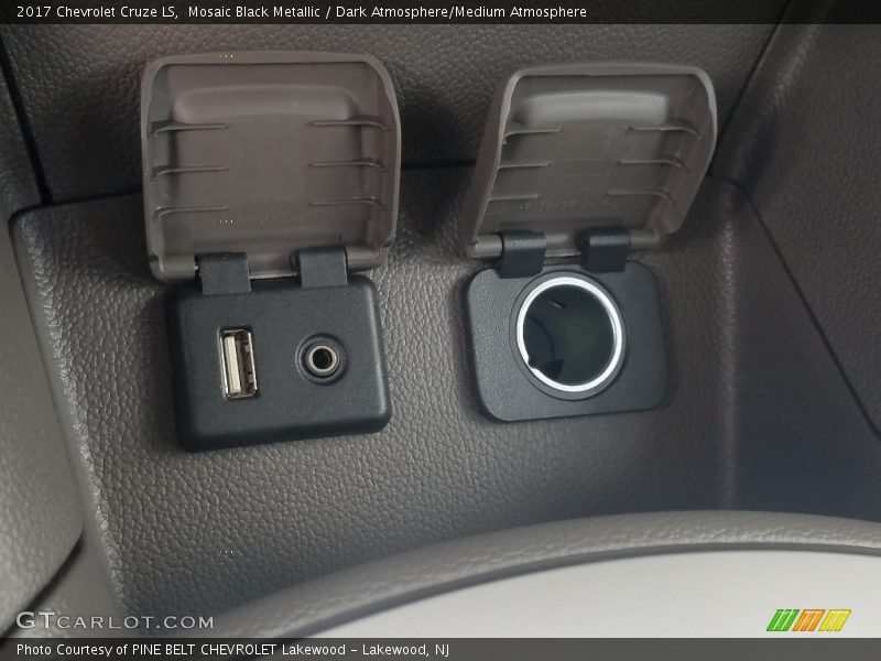Mosaic Black Metallic / Dark Atmosphere/Medium Atmosphere 2017 Chevrolet Cruze LS