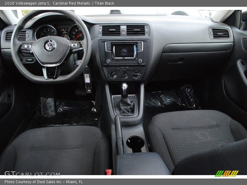 Cardinal Red Metallic / Titan Black 2016 Volkswagen Jetta S