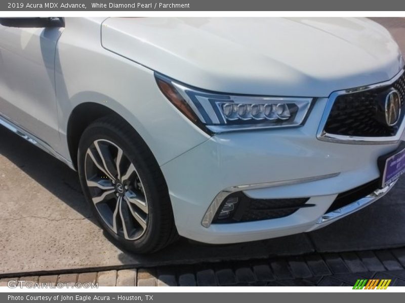 White Diamond Pearl / Parchment 2019 Acura MDX Advance