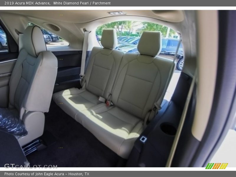 White Diamond Pearl / Parchment 2019 Acura MDX Advance