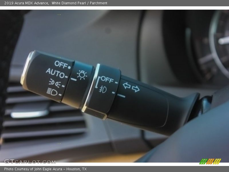 White Diamond Pearl / Parchment 2019 Acura MDX Advance
