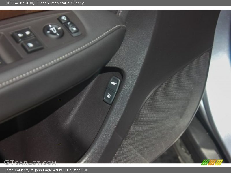Lunar Silver Metallic / Ebony 2019 Acura MDX