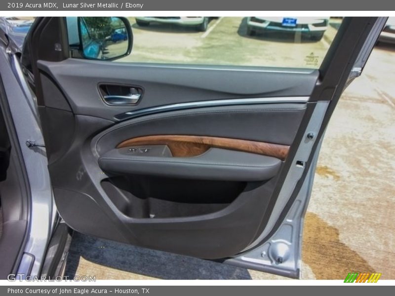 Door Panel of 2019 MDX 