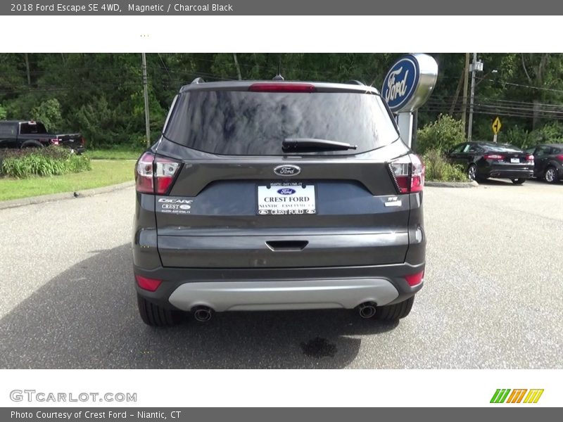Magnetic / Charcoal Black 2018 Ford Escape SE 4WD
