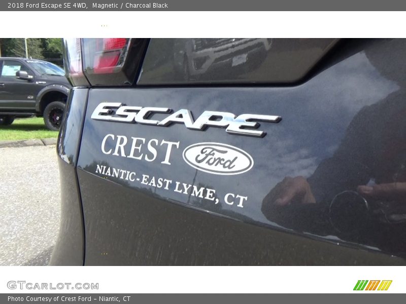 Magnetic / Charcoal Black 2018 Ford Escape SE 4WD