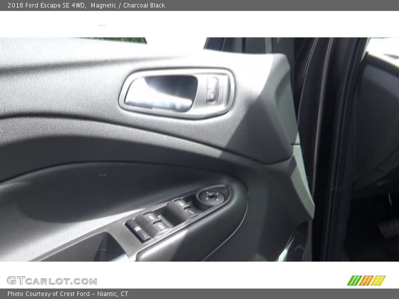 Magnetic / Charcoal Black 2018 Ford Escape SE 4WD