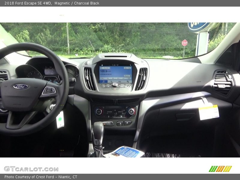 Magnetic / Charcoal Black 2018 Ford Escape SE 4WD