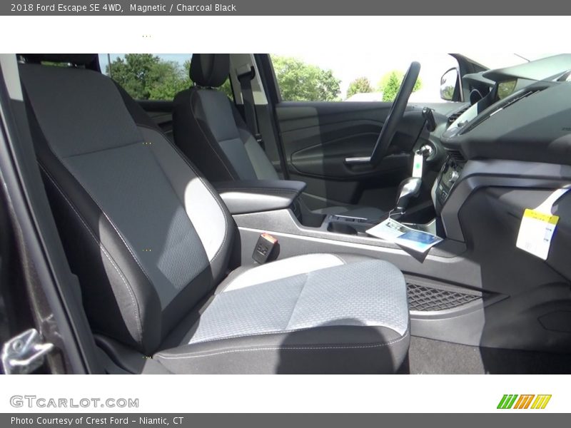 Magnetic / Charcoal Black 2018 Ford Escape SE 4WD