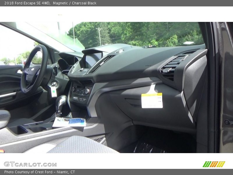 Magnetic / Charcoal Black 2018 Ford Escape SE 4WD