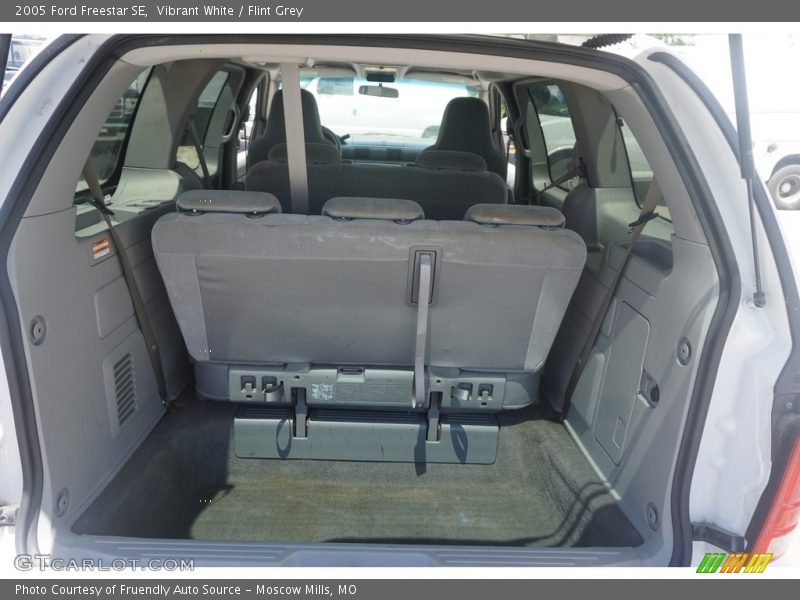 Vibrant White / Flint Grey 2005 Ford Freestar SE