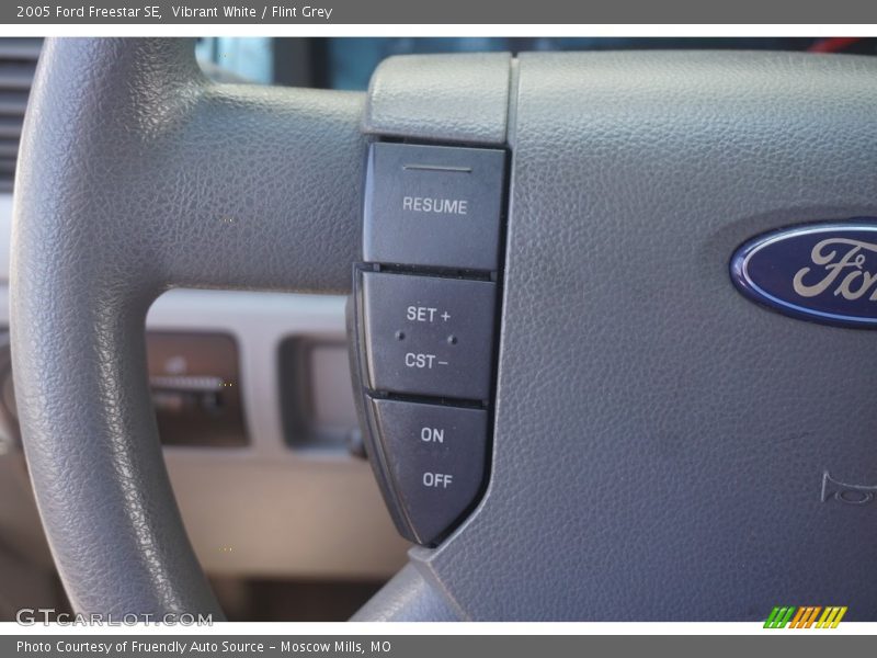 Vibrant White / Flint Grey 2005 Ford Freestar SE