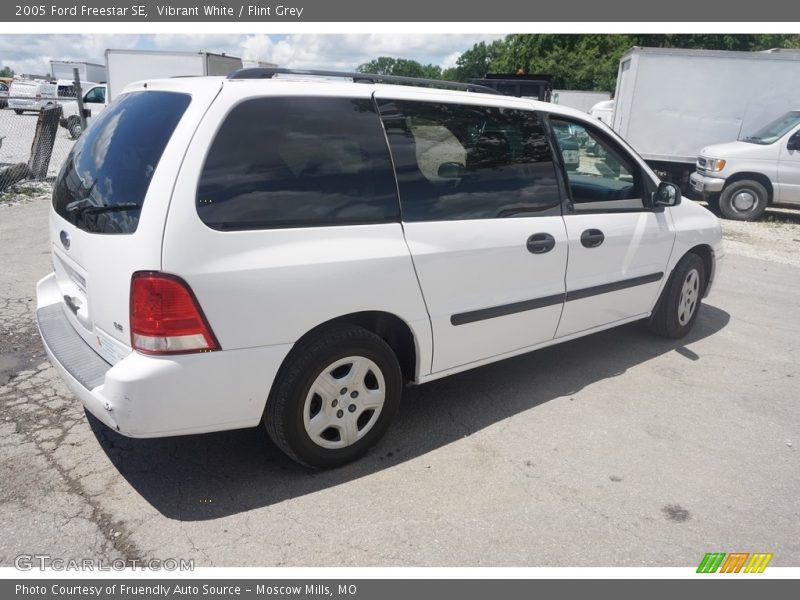 Vibrant White / Flint Grey 2005 Ford Freestar SE