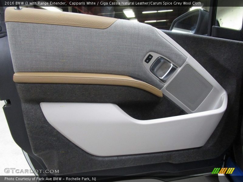 Capparis White / Giga Cassia Natural Leather/Carum Spice Grey Wool Cloth 2016 BMW i3 with Range Extender