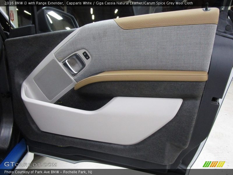 Capparis White / Giga Cassia Natural Leather/Carum Spice Grey Wool Cloth 2016 BMW i3 with Range Extender