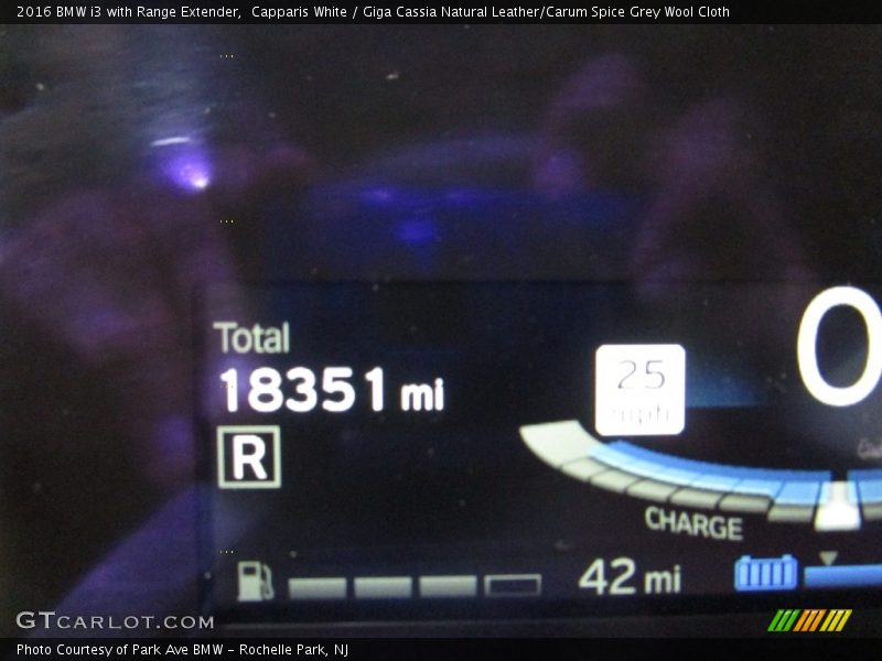 Capparis White / Giga Cassia Natural Leather/Carum Spice Grey Wool Cloth 2016 BMW i3 with Range Extender