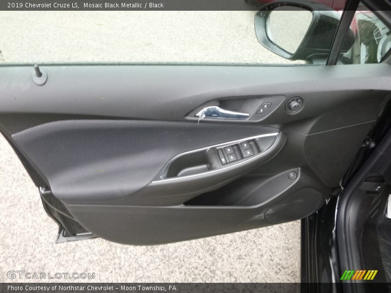Mosaic Black Metallic / Black 2019 Chevrolet Cruze LS