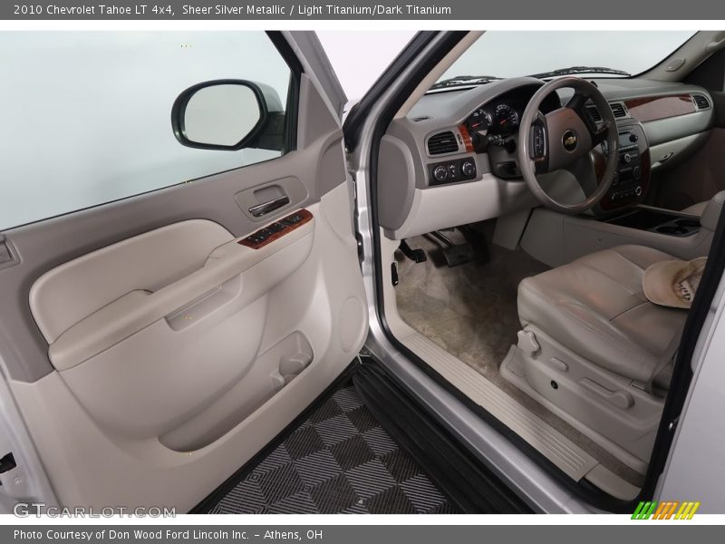 Sheer Silver Metallic / Light Titanium/Dark Titanium 2010 Chevrolet Tahoe LT 4x4