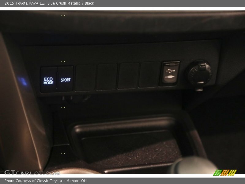 Blue Crush Metallic / Black 2015 Toyota RAV4 LE