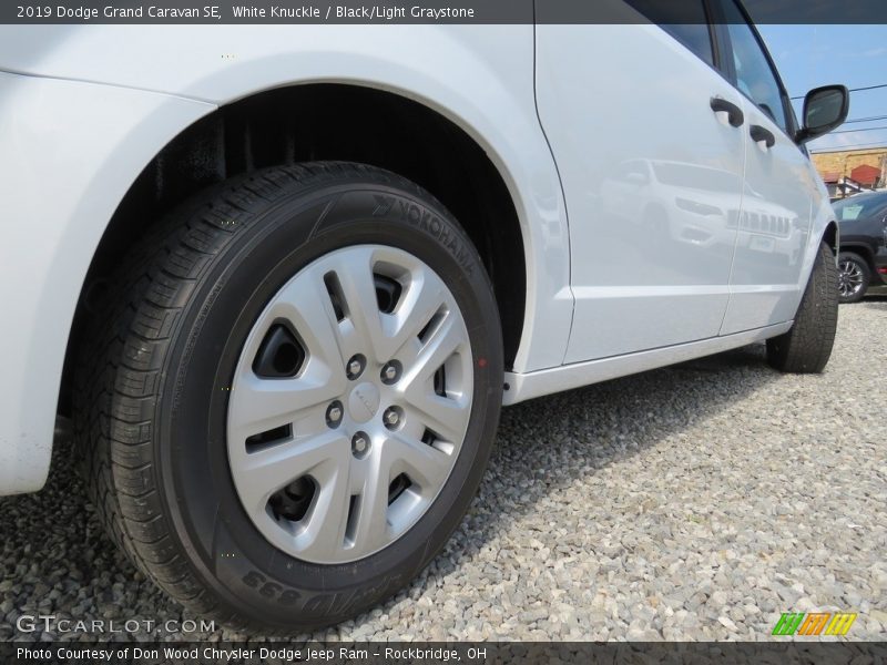 White Knuckle / Black/Light Graystone 2019 Dodge Grand Caravan SE