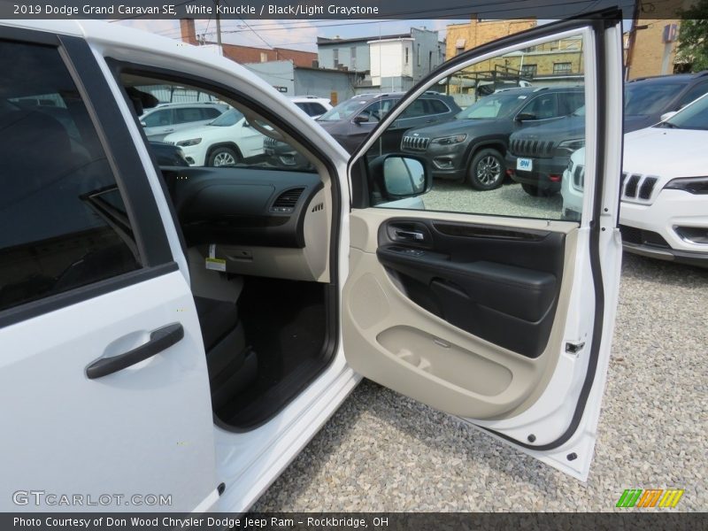 White Knuckle / Black/Light Graystone 2019 Dodge Grand Caravan SE