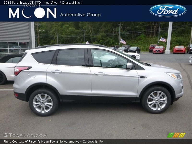 Ingot Silver / Charcoal Black 2018 Ford Escape SE 4WD