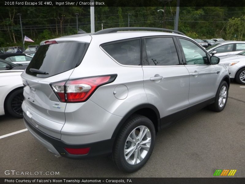 Ingot Silver / Charcoal Black 2018 Ford Escape SE 4WD