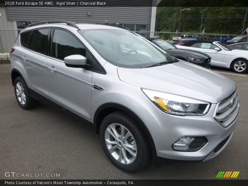 Ingot Silver / Charcoal Black 2018 Ford Escape SE 4WD