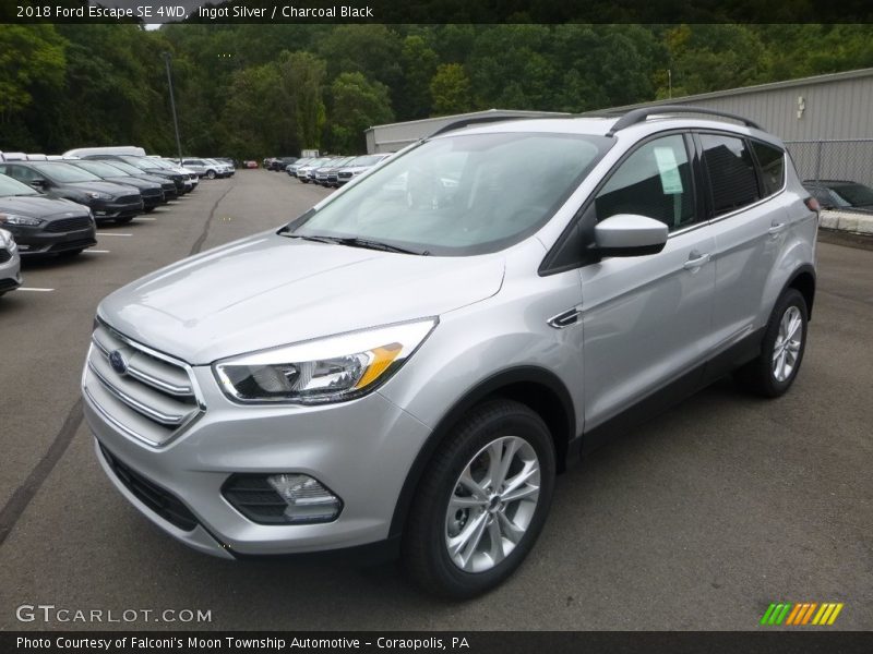 Ingot Silver / Charcoal Black 2018 Ford Escape SE 4WD