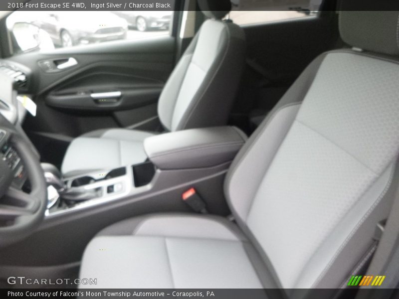 Ingot Silver / Charcoal Black 2018 Ford Escape SE 4WD