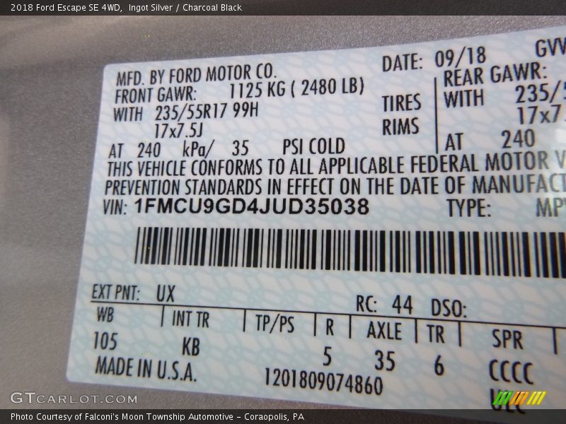 Ingot Silver / Charcoal Black 2018 Ford Escape SE 4WD
