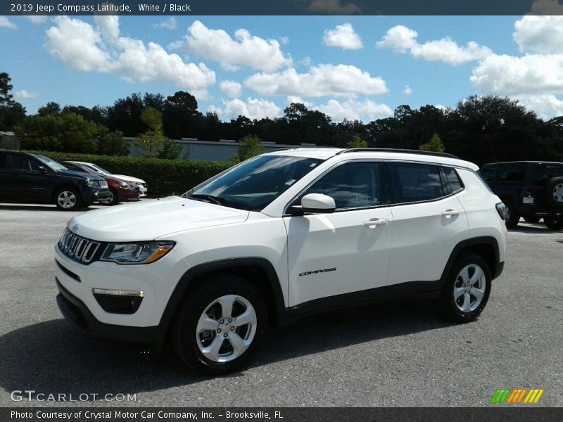 White / Black 2019 Jeep Compass Latitude