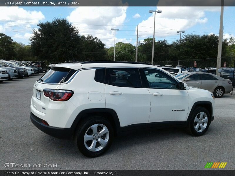 White / Black 2019 Jeep Compass Latitude