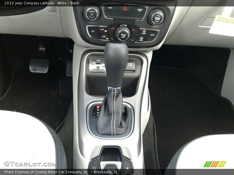 White / Black 2019 Jeep Compass Latitude