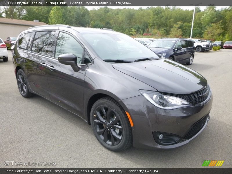 Front 3/4 View of 2019 Pacifica Touring L Plus
