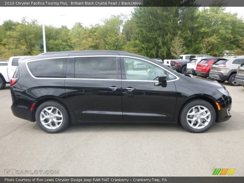 Brilliant Black Crystal Pearl / Black/Alloy 2019 Chrysler Pacifica Touring Plus
