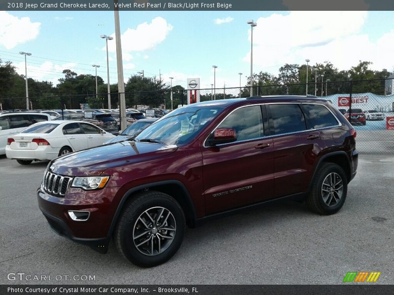 Velvet Red Pearl / Black/Light Frost Beige 2018 Jeep Grand Cherokee Laredo