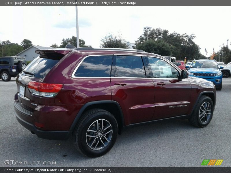 Velvet Red Pearl / Black/Light Frost Beige 2018 Jeep Grand Cherokee Laredo