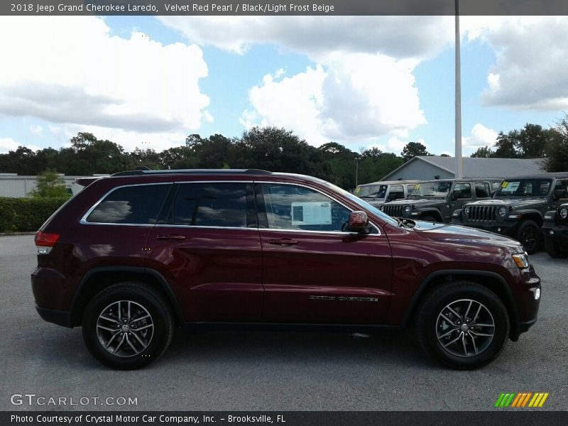 Velvet Red Pearl / Black/Light Frost Beige 2018 Jeep Grand Cherokee Laredo