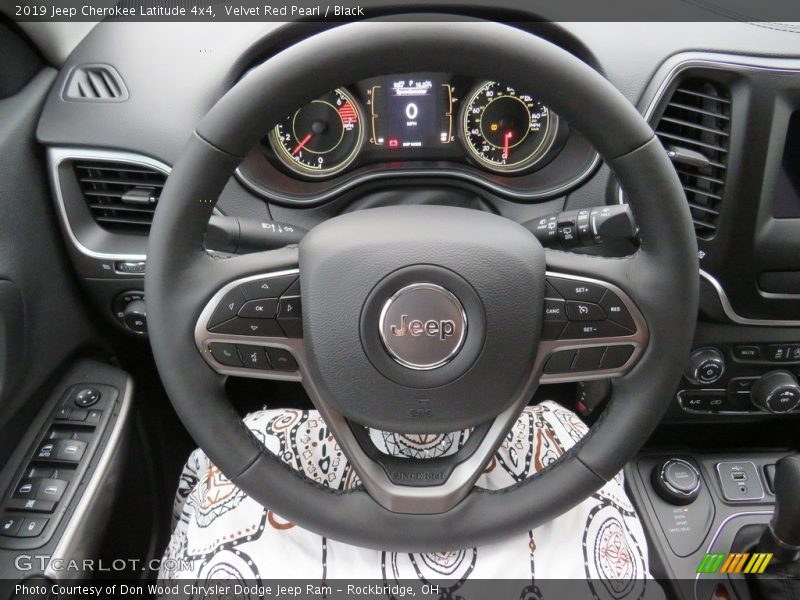 Velvet Red Pearl / Black 2019 Jeep Cherokee Latitude 4x4