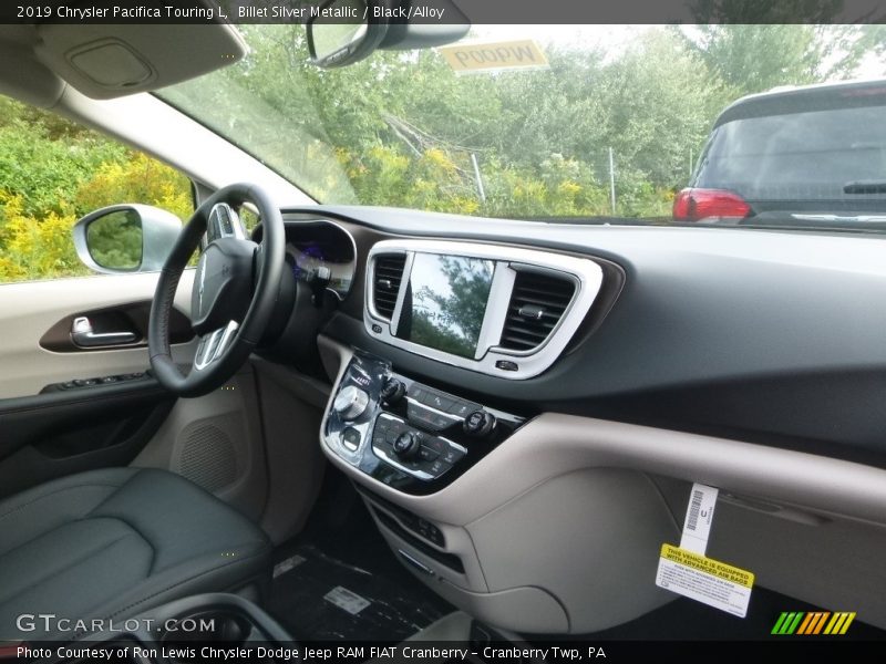 Billet Silver Metallic / Black/Alloy 2019 Chrysler Pacifica Touring L