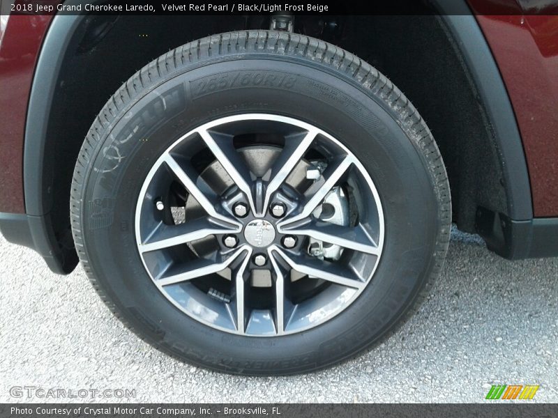 Velvet Red Pearl / Black/Light Frost Beige 2018 Jeep Grand Cherokee Laredo