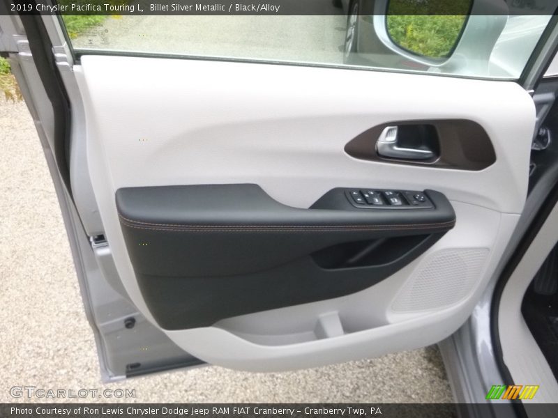 Door Panel of 2019 Pacifica Touring L