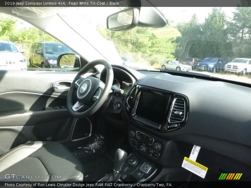 Pearl White Tri–Coat / Black 2019 Jeep Compass Limited 4x4