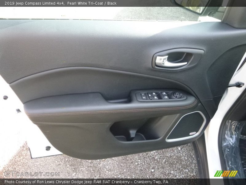 Pearl White Tri–Coat / Black 2019 Jeep Compass Limited 4x4