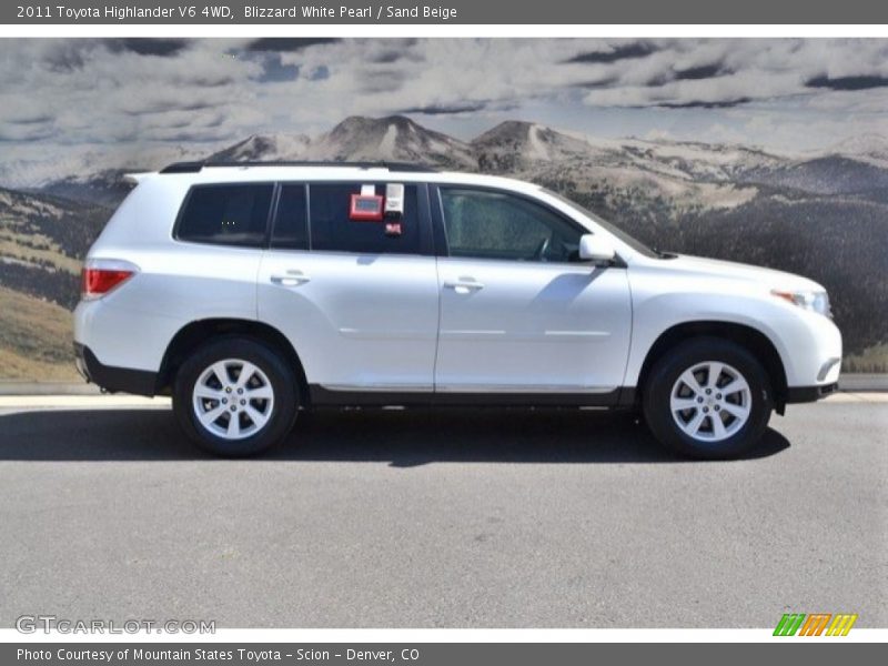 Blizzard White Pearl / Sand Beige 2011 Toyota Highlander V6 4WD