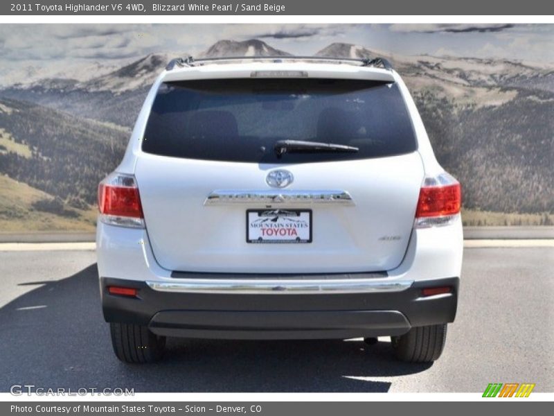 Blizzard White Pearl / Sand Beige 2011 Toyota Highlander V6 4WD