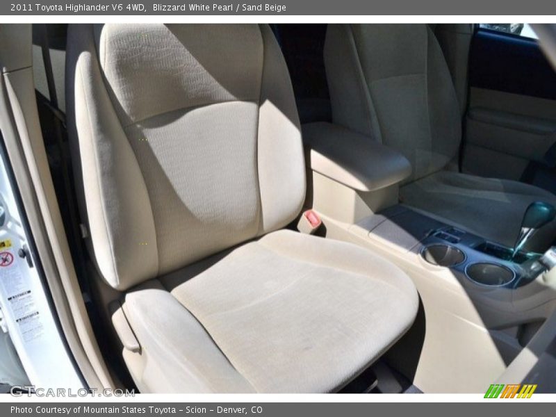 Blizzard White Pearl / Sand Beige 2011 Toyota Highlander V6 4WD
