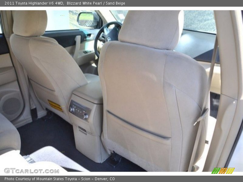 Blizzard White Pearl / Sand Beige 2011 Toyota Highlander V6 4WD