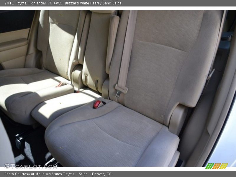 Blizzard White Pearl / Sand Beige 2011 Toyota Highlander V6 4WD