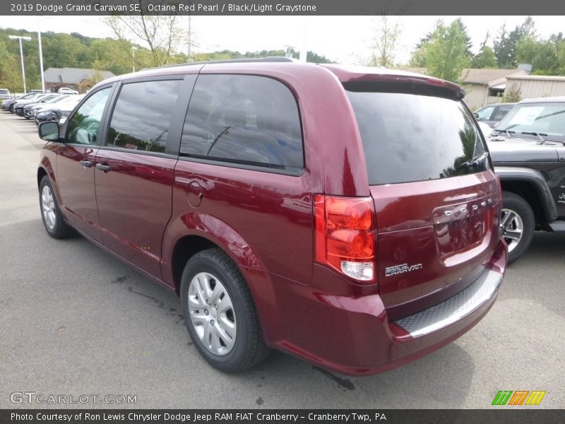 Octane Red Pearl / Black/Light Graystone 2019 Dodge Grand Caravan SE